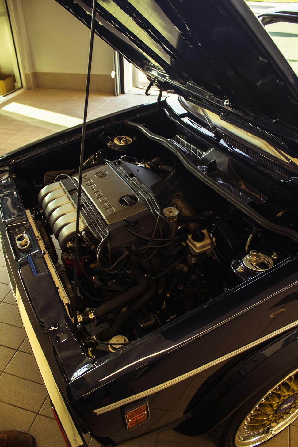 Jaguar engine service